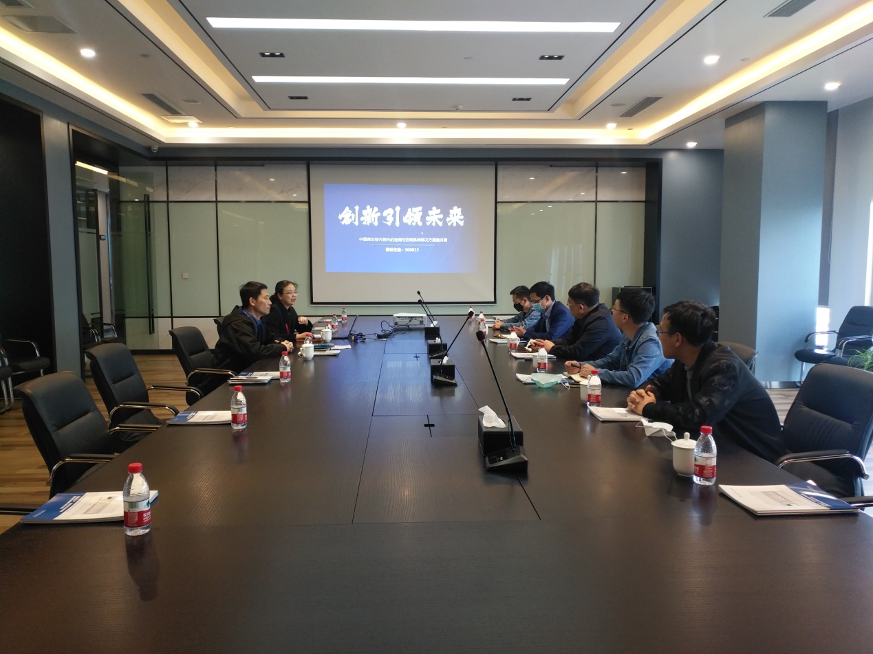 15870117503211322gFE.jpg 15870117503211322gFE.jpg